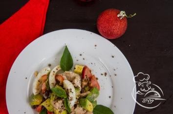 Cалат c авокадо